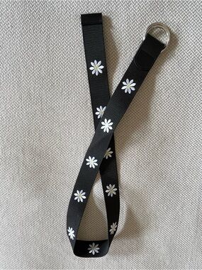 Target Brand Wild Fable Black Canvas Belt with Daisy Embroidery Size L